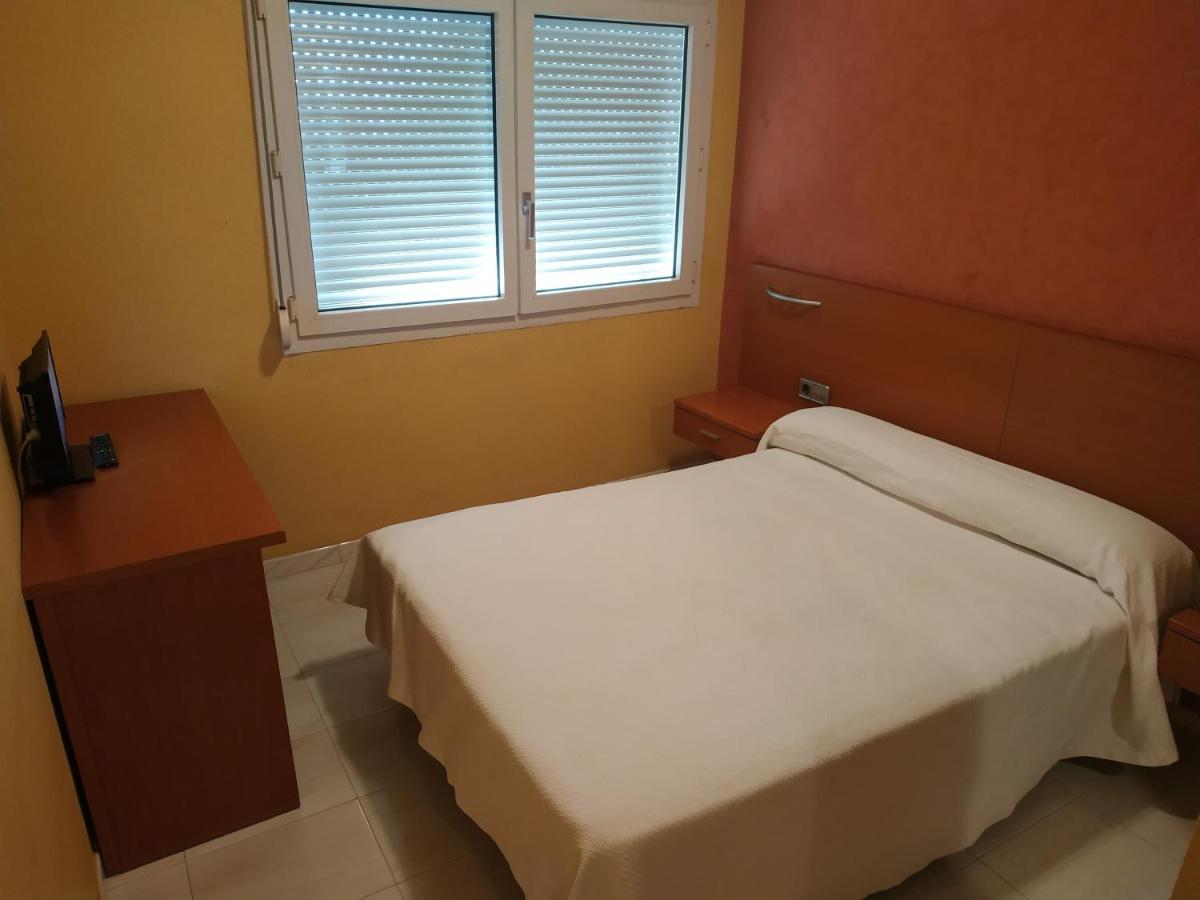 Hotel Dinajan Villanueva De Arosa Buitenkant foto