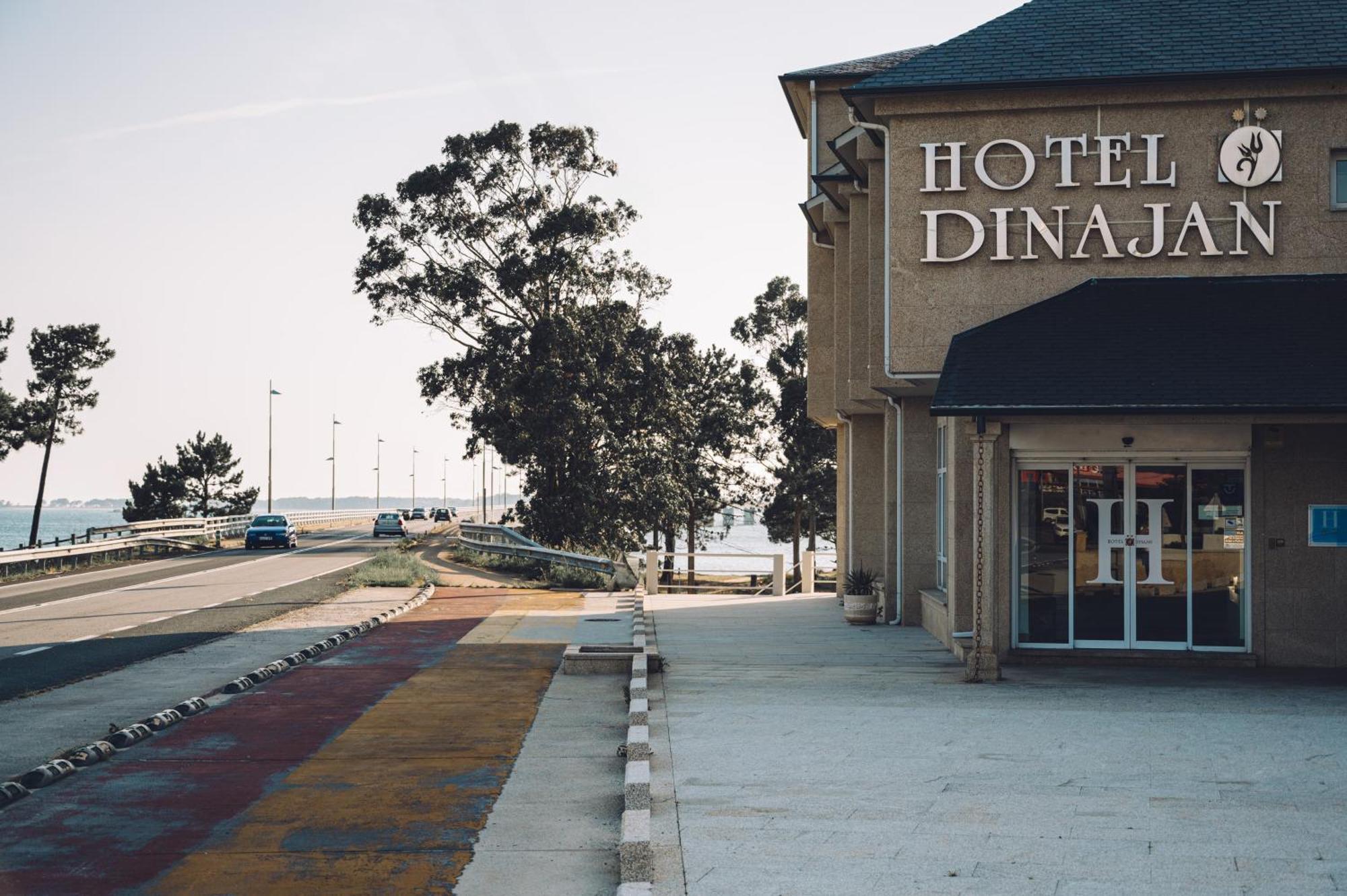Hotel Dinajan Villanueva De Arosa Buitenkant foto