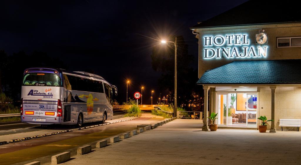 Hotel Dinajan Villanueva De Arosa Buitenkant foto